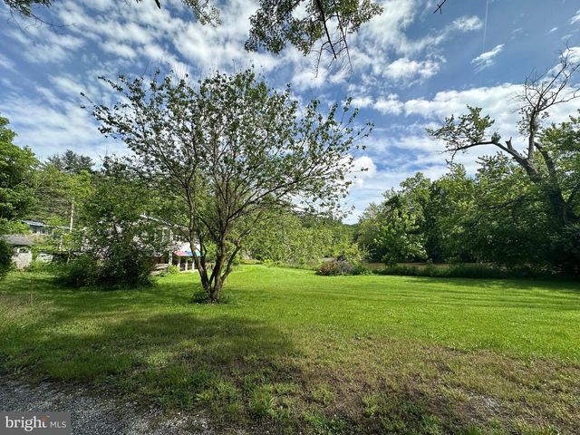 13726 HOPPS LANDING RD, Hagerstown, MD 21740