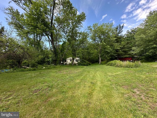 13726 HOPPS LANDING RD, Hagerstown, MD 21740