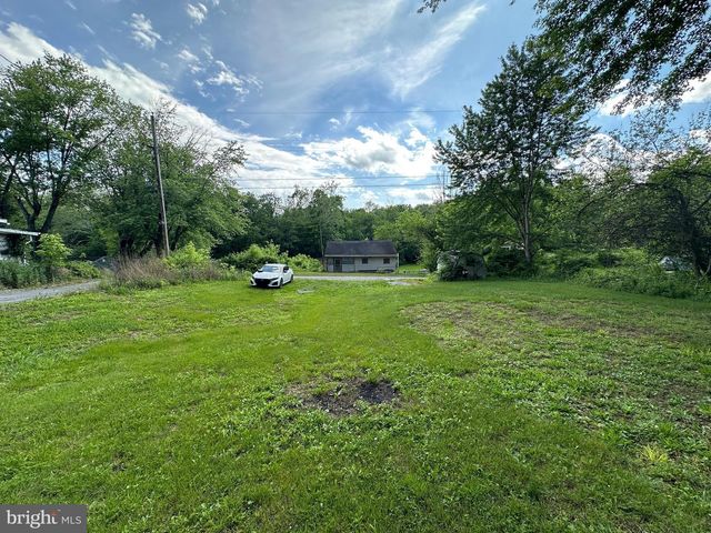 13726 HOPPS LANDING RD, Hagerstown, MD 21740