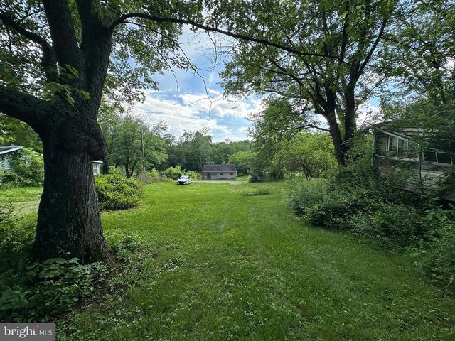 13726 HOPPS LANDING RD, Hagerstown, MD 21740
