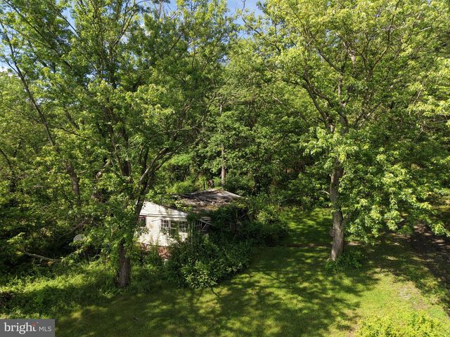 13726 HOPPS LANDING RD, Hagerstown, MD 21740
