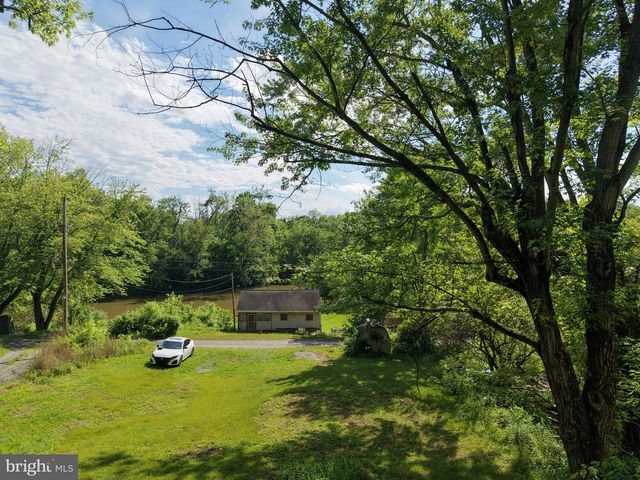 13726 HOPPS LANDING RD, Hagerstown, MD 21740