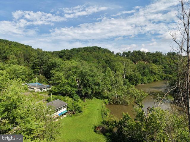 13726 HOPPS LANDING RD, Hagerstown, MD 21740