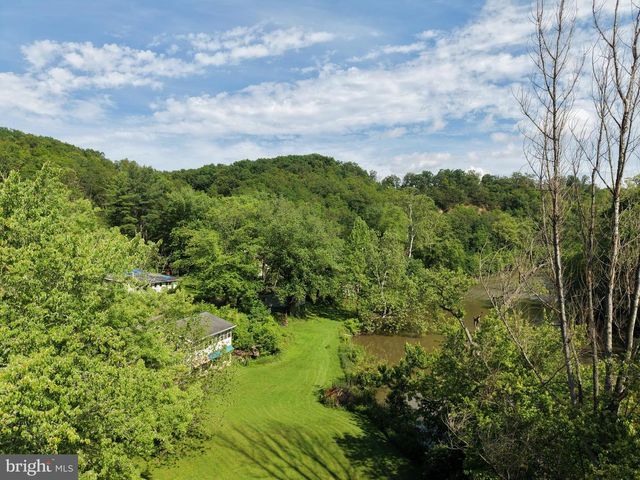 13726 HOPPS LANDING RD, Hagerstown, MD 21740