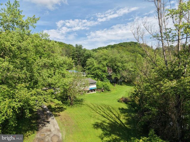 13726 HOPPS LANDING RD, Hagerstown, MD 21740
