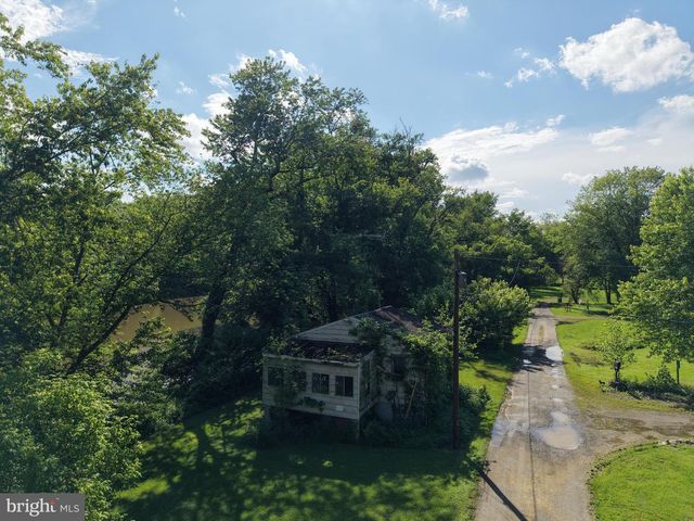 13726 HOPPS LANDING RD, Hagerstown, MD 21740