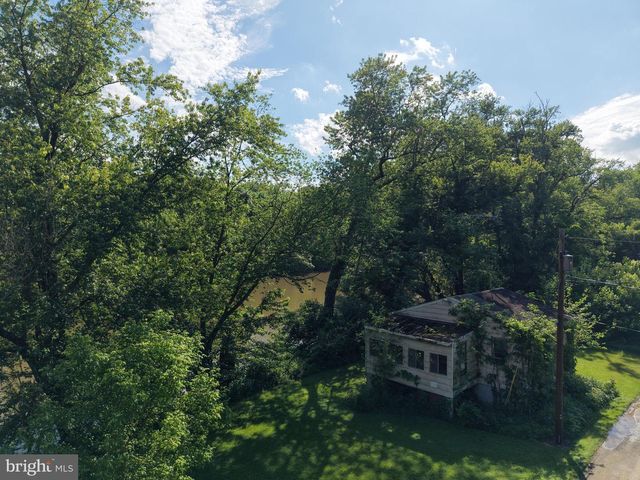 13726 HOPPS LANDING RD, Hagerstown, MD 21740