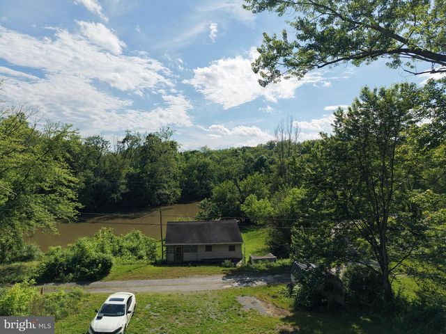 13726 HOPPS LANDING RD, Hagerstown, MD 21740