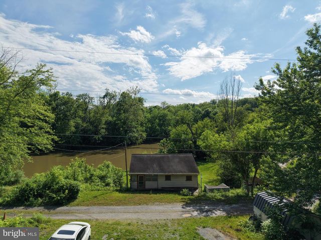 13726 HOPPS LANDING RD, Hagerstown, MD 21740