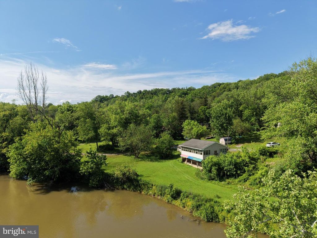13726 HOPPS LANDING RD, Hagerstown, MD 21740