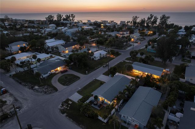 304 29TH STREET A, Holmes Beach, FL 34217