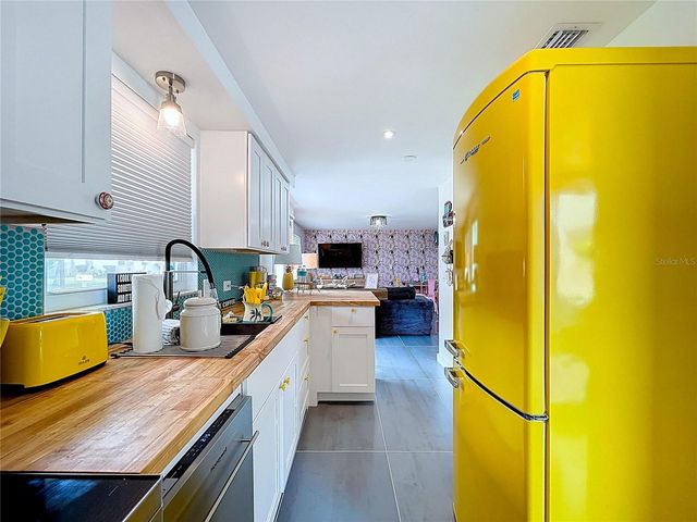 304 29TH STREET A, Holmes Beach, FL 34217