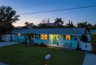 304 29TH STREET A, Holmes Beach, FL 34217