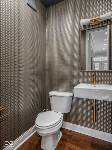 355 E Ohio Street 312, Indianapolis, IN 46204