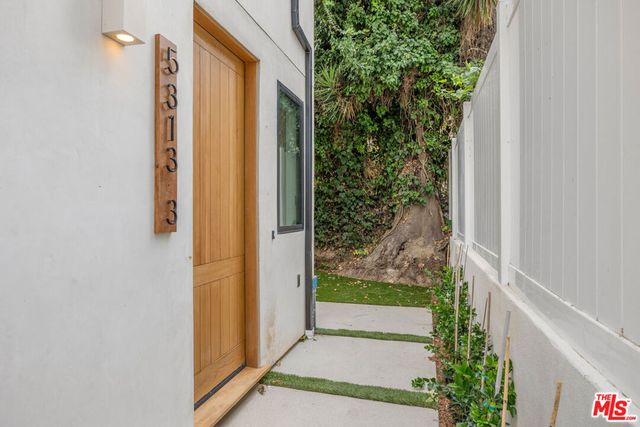 5313 Ben Avenue 3, Valley Village, CA 91607