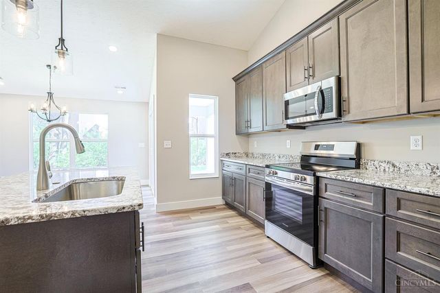 5019 Waterford Lane, Middletown, OH 45042