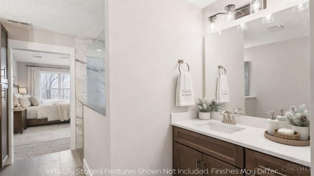 5019 Waterford Lane, Middletown, OH 45042