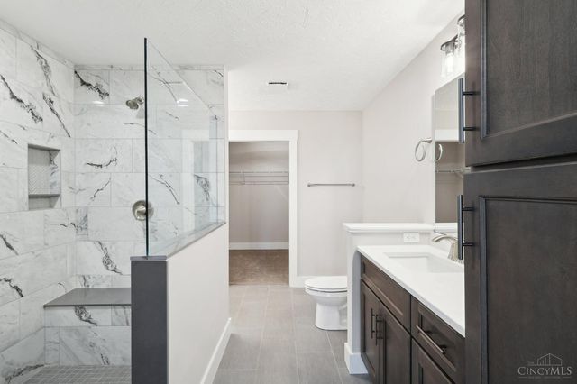 5019 Waterford Lane, Middletown, OH 45042