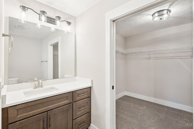 5019 Waterford Lane, Middletown, OH 45042