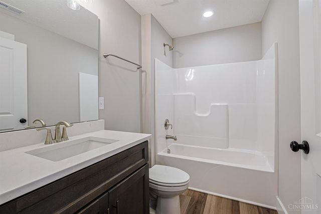 5019 Waterford Lane, Middletown, OH 45042