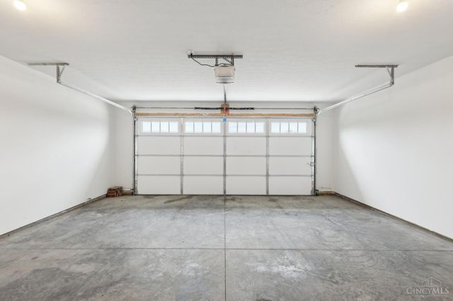 5019 Waterford Lane, Middletown, OH 45042