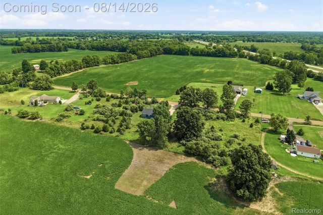 6640 Lemon Road, Bancroft Village, MI 48414