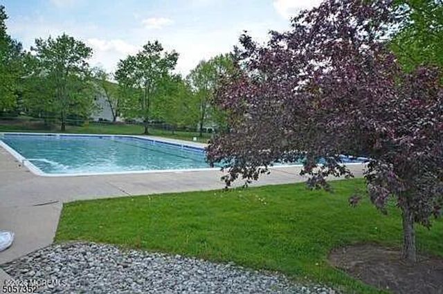 24 Spring Valley Boulevard, Basking Ridge, NJ 07920