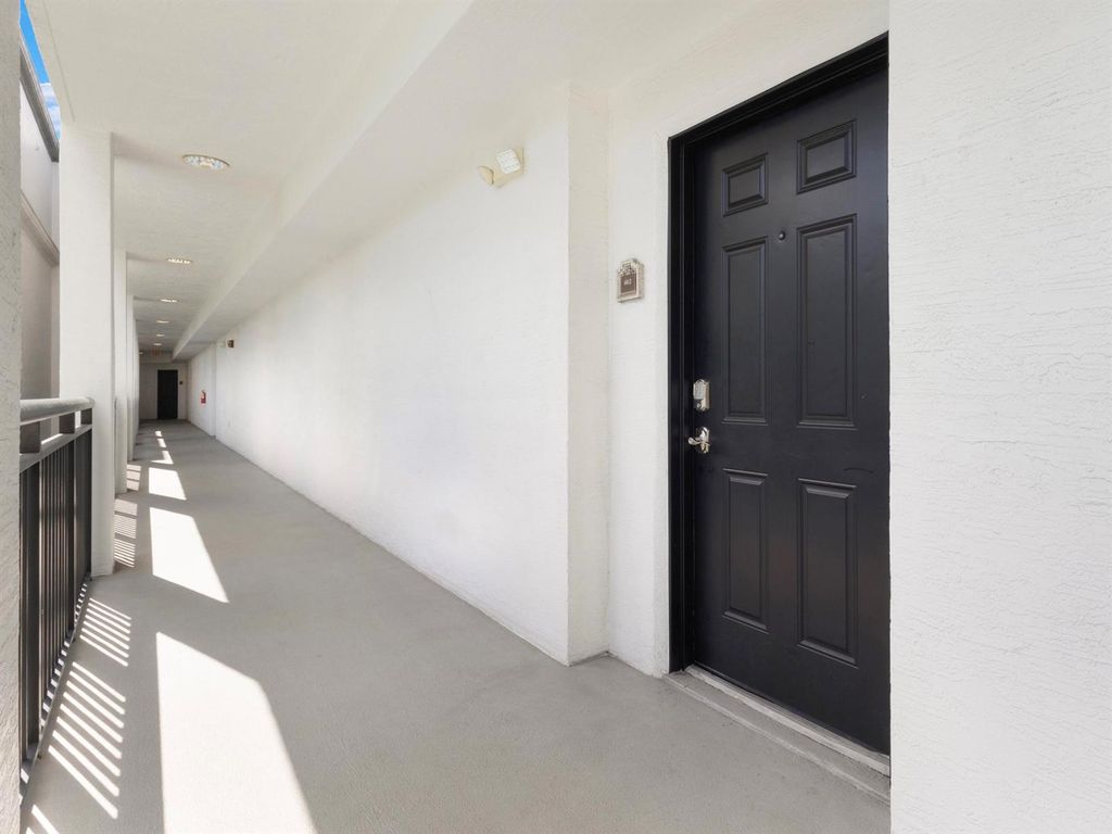 1690 Renaissance Commons Boulevard 1412, Boynton Beach, FL 33426