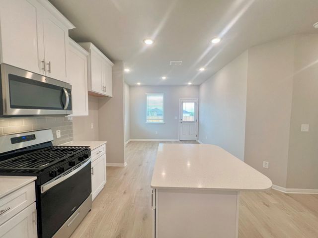 193 Jackman DR, Buda, TX 78610
