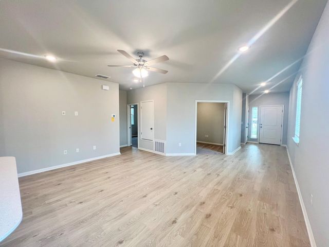 193 Jackman DR, Buda, TX 78610