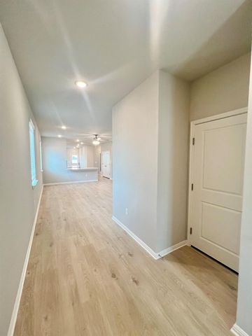 193 Jackman DR, Buda, TX 78610
