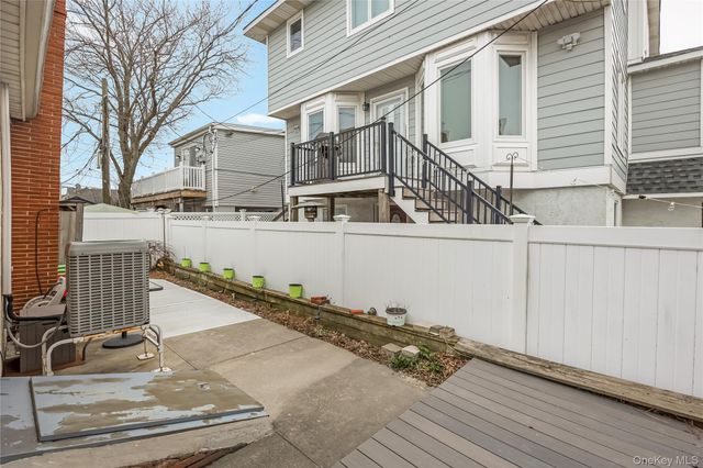 27 June Walk, Long Beach, NY 11561
