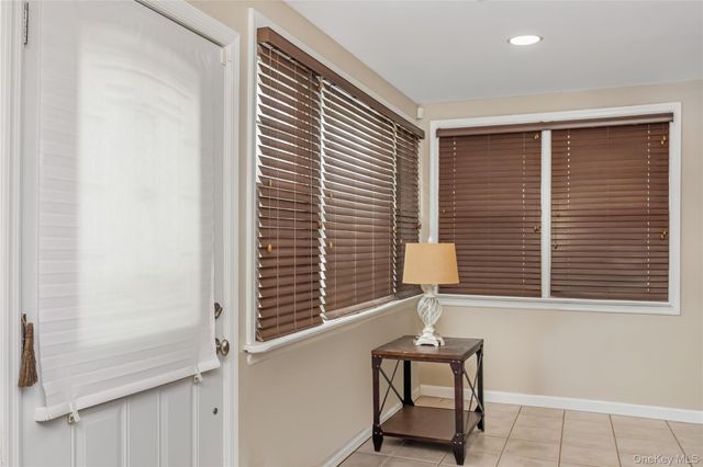 27 June Walk, Long Beach, NY 11561