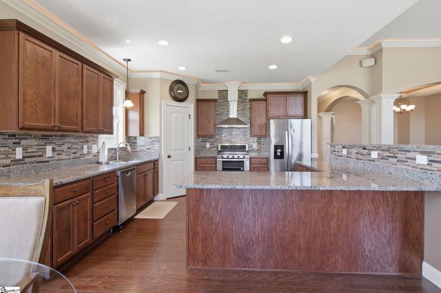 222 Creekside Farms Way, Moore, SC 29334