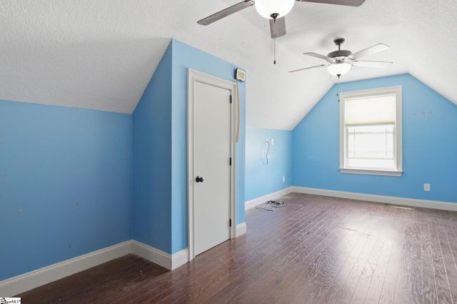 222 Creekside Farms Way, Moore, SC 29334