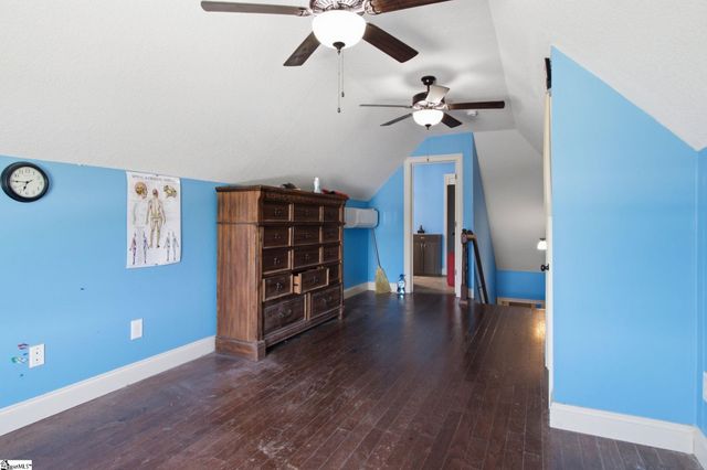 222 Creekside Farms Way, Moore, SC 29334