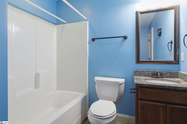 222 Creekside Farms Way, Moore, SC 29334