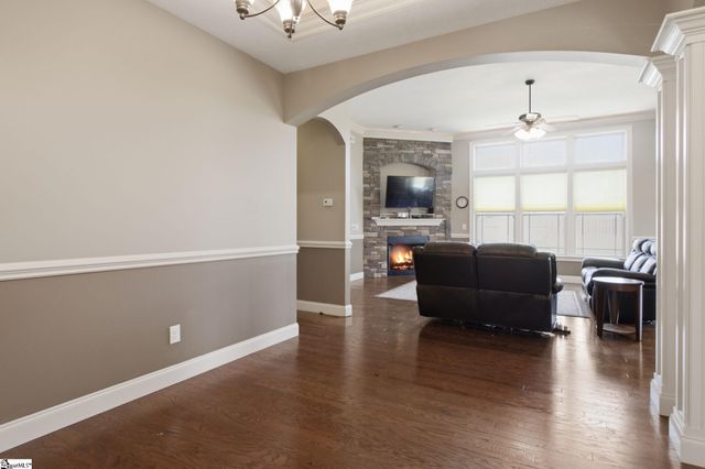 222 Creekside Farms Way, Moore, SC 29334