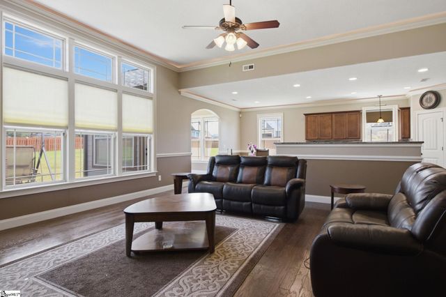 222 Creekside Farms Way, Moore, SC 29334