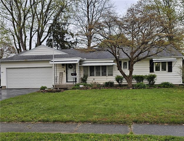66 Everclay Drive, Greece, NY 14616