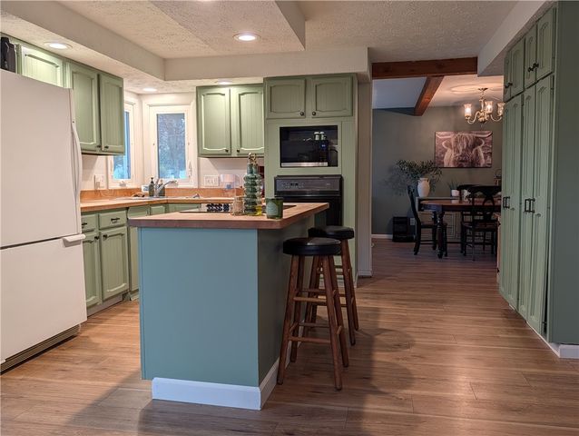 66 Everclay Drive, Greece, NY 14616