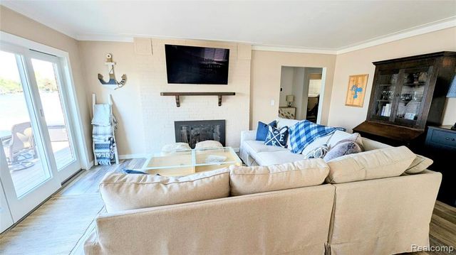 2525 Davista Drive, Highland, MI 48356