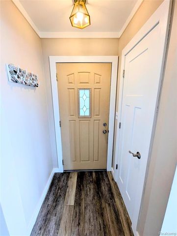 2525 Davista Drive, Highland, MI 48356
