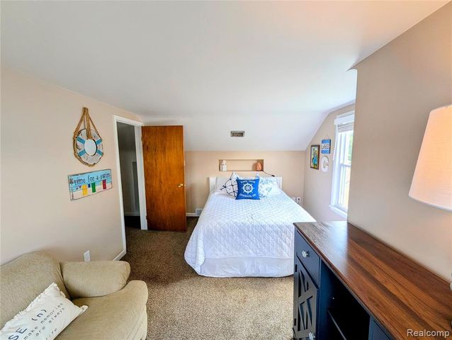 2525 Davista Drive, Highland, MI 48356