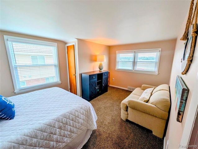 2525 Davista Drive, Highland, MI 48356