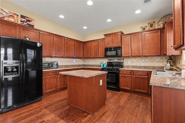 3732 Lake Enclave Way, Atlanta, GA 30349