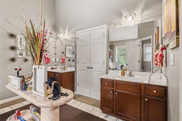 3732 Lake Enclave Way, Atlanta, GA 30349