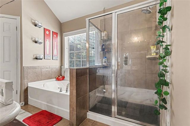 3732 Lake Enclave Way, Atlanta, GA 30349