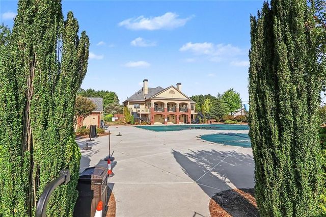 3732 Lake Enclave Way, Atlanta, GA 30349