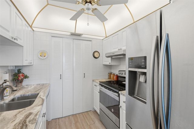 1235 S HIGHLAND AVENUE 1-207, Clearwater, FL 33756